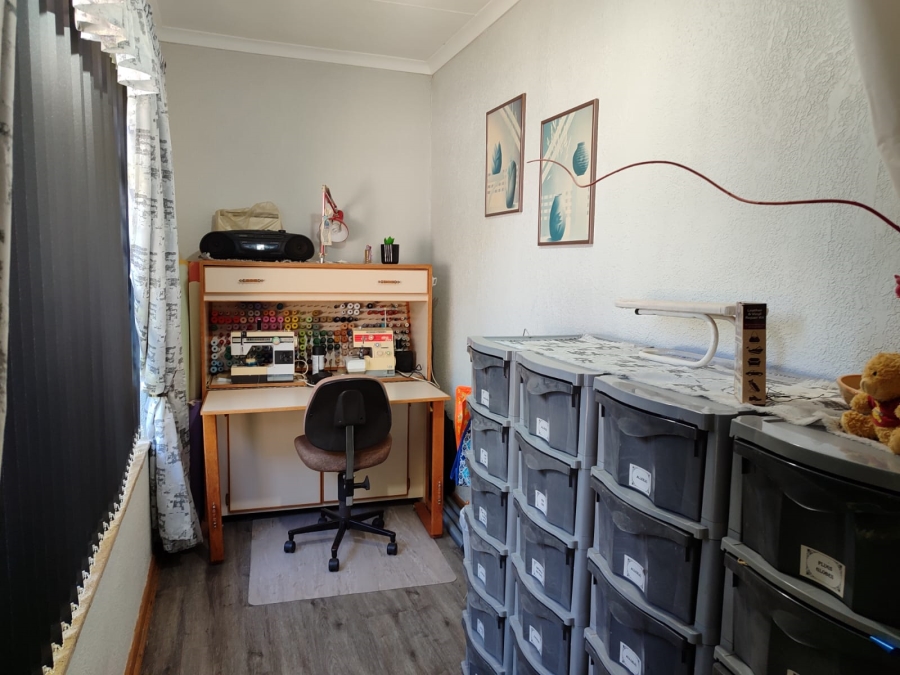 3 Bedroom Property for Sale in Flimieda North West